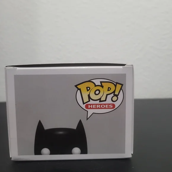 Funko Pop Heroes Batman Vinyl Figure -19 - Picture 6 of 6